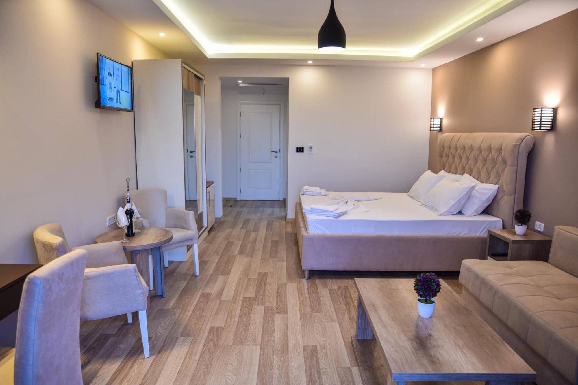 Hotel Evropa Ulcinj Exterior photo