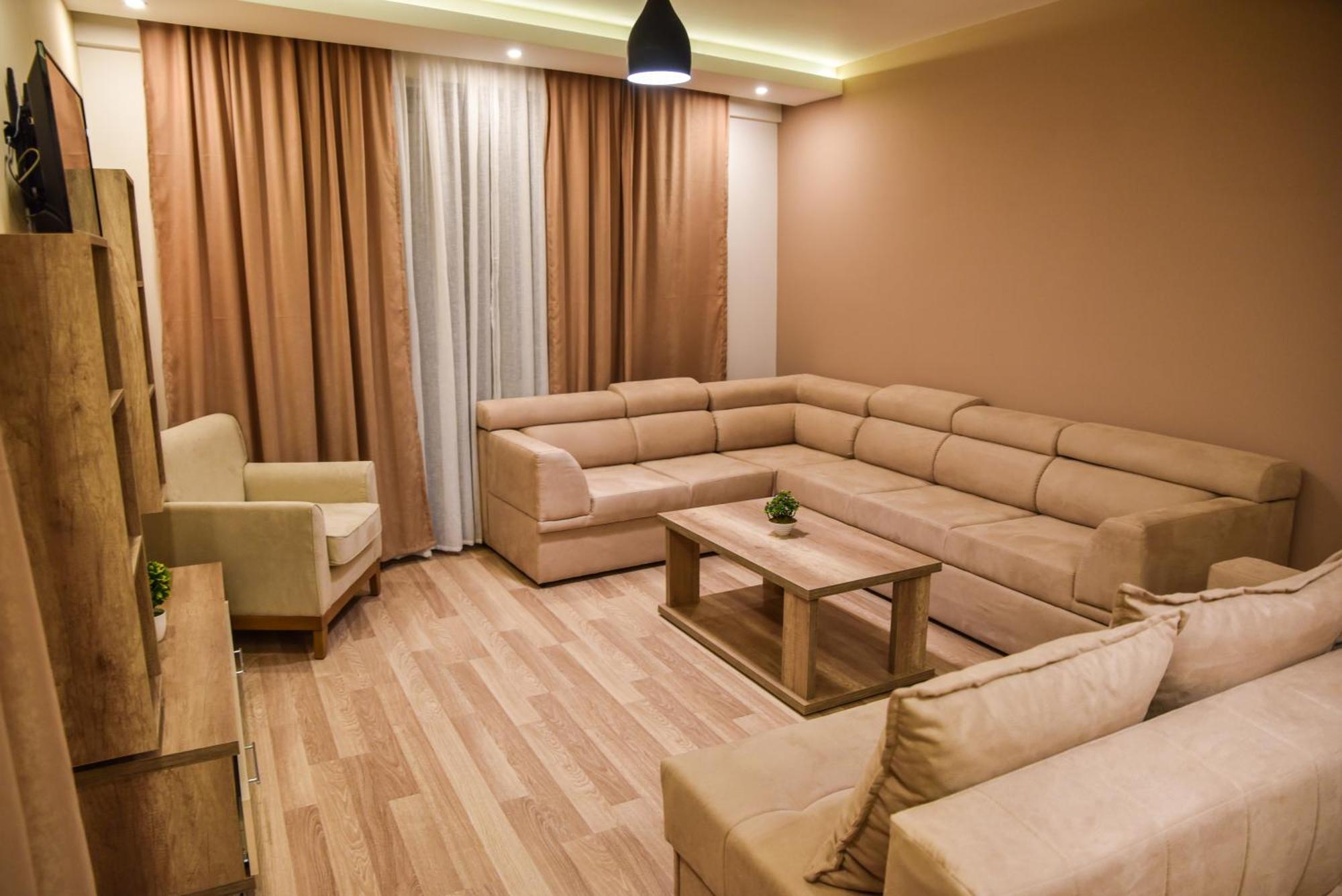 Hotel Evropa Ulcinj Exterior photo