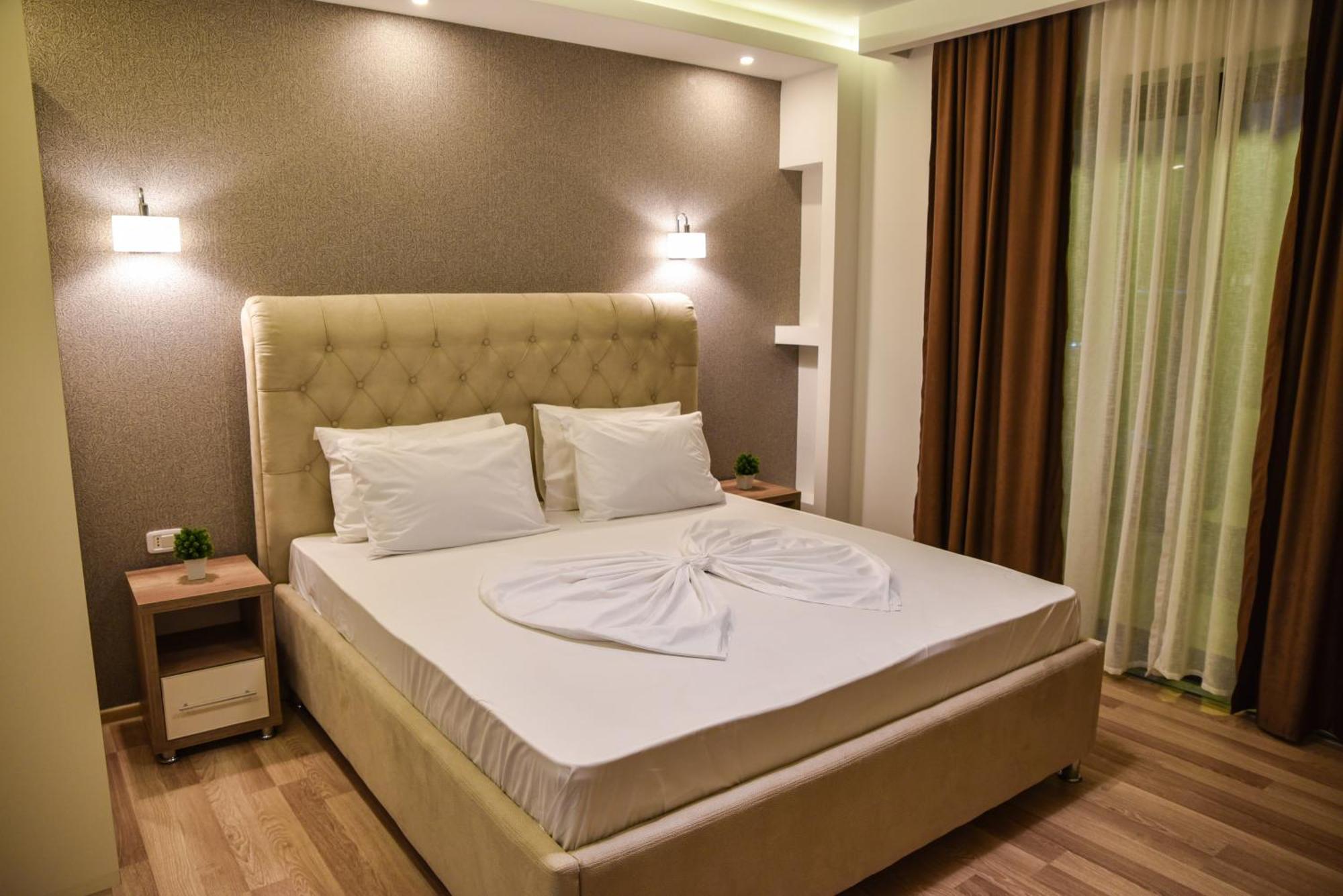 Hotel Evropa Ulcinj Exterior photo